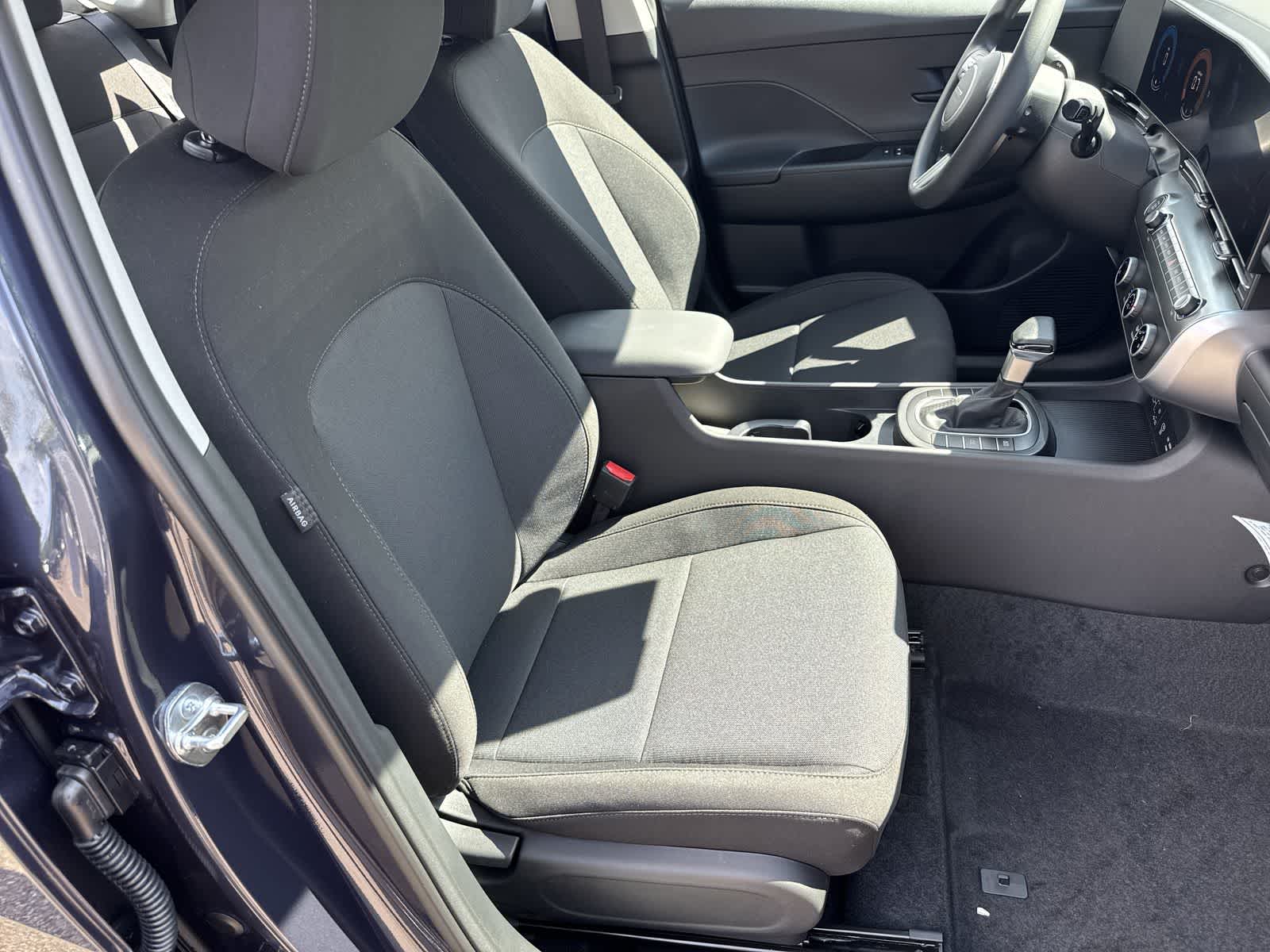 2025 Hyundai Kona SE 20