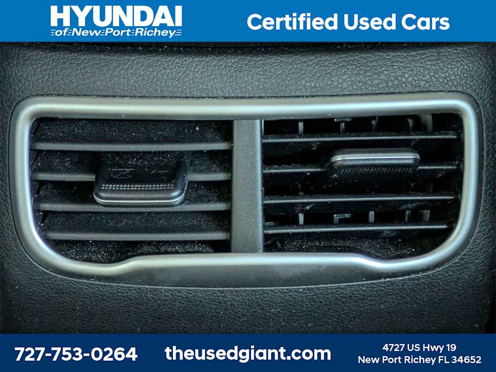 Thumbnail: 2023 Hyundai Santa Fe - 16