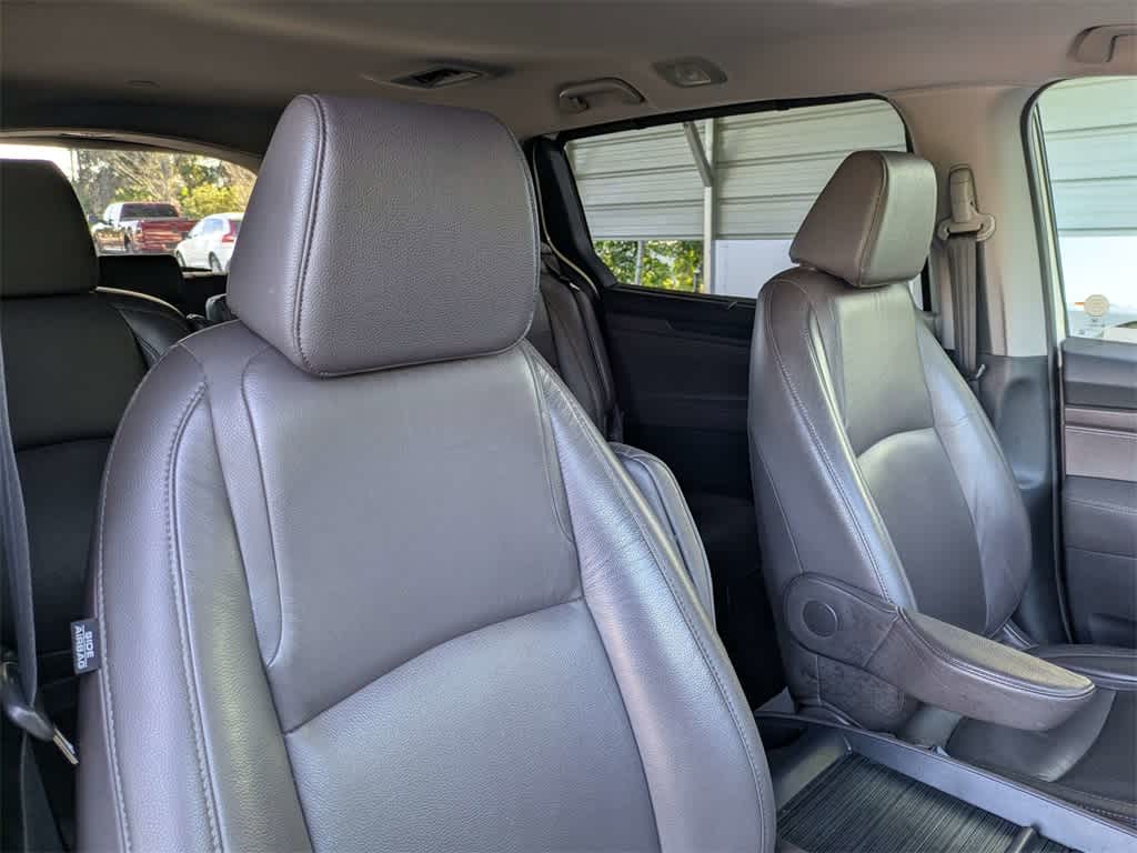 Thumbnail: 2019 Honda Odyssey - 6