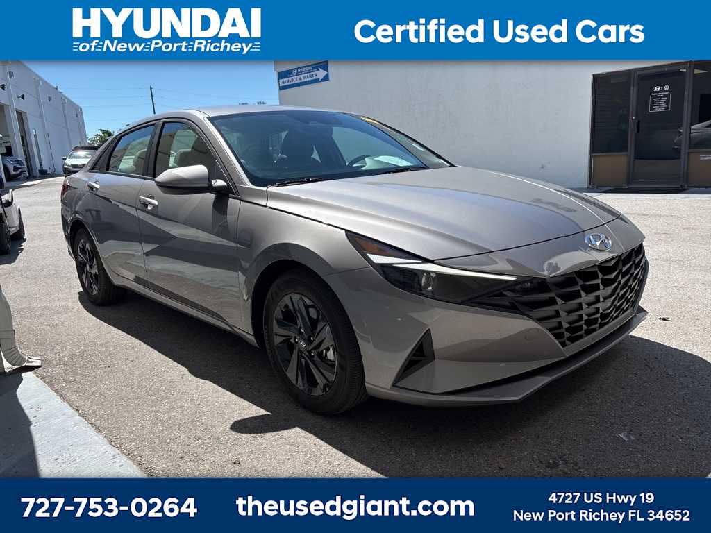 Thumbnail: 2023 Hyundai Elantra - 4