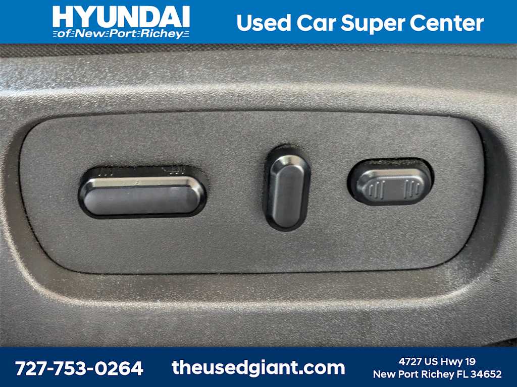 Thumbnail: 2019 Ford Flex - 24