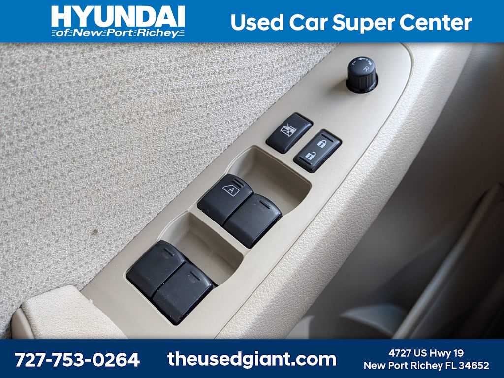 Thumbnail: 2011 Nissan Altima - 25