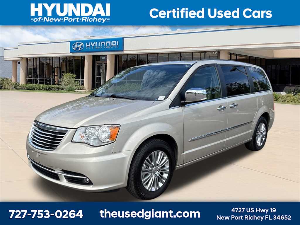 2015 Chrysler Town & Country Touring -
                  New Port Richey, FL