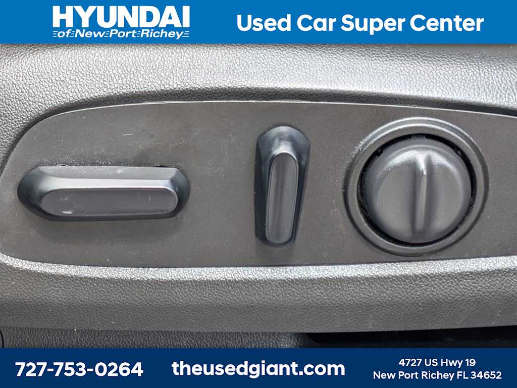 Thumbnail: 2021 Chevrolet Equinox - 24