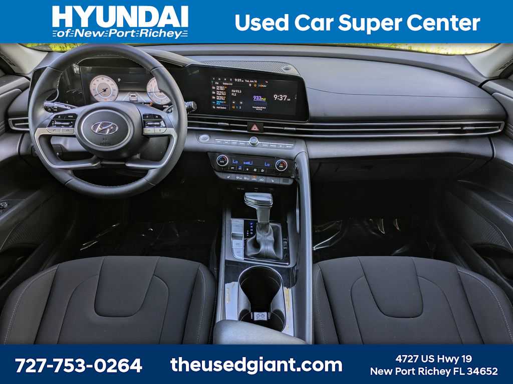 Thumbnail: 2023 Hyundai Elantra - 14