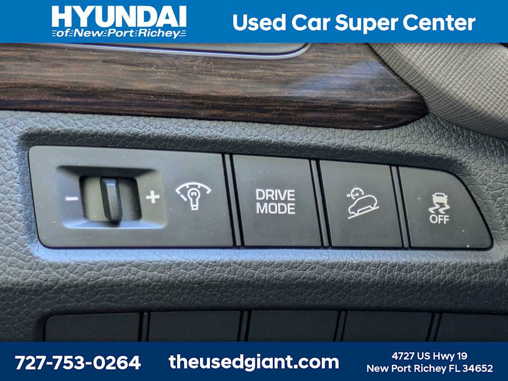 Thumbnail: 2018 Hyundai Santa Fe - 28