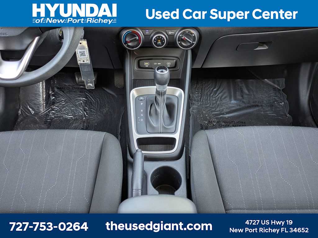 Thumbnail: 2023 Hyundai Venue - 19