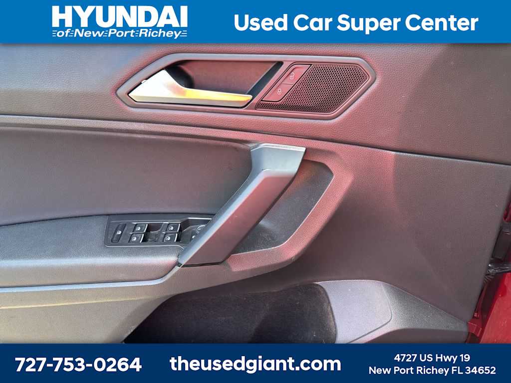 Thumbnail: 2019 Volkswagen Tiguan - 11