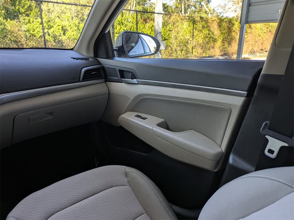 Thumbnail: 2020 Hyundai Elantra - 16