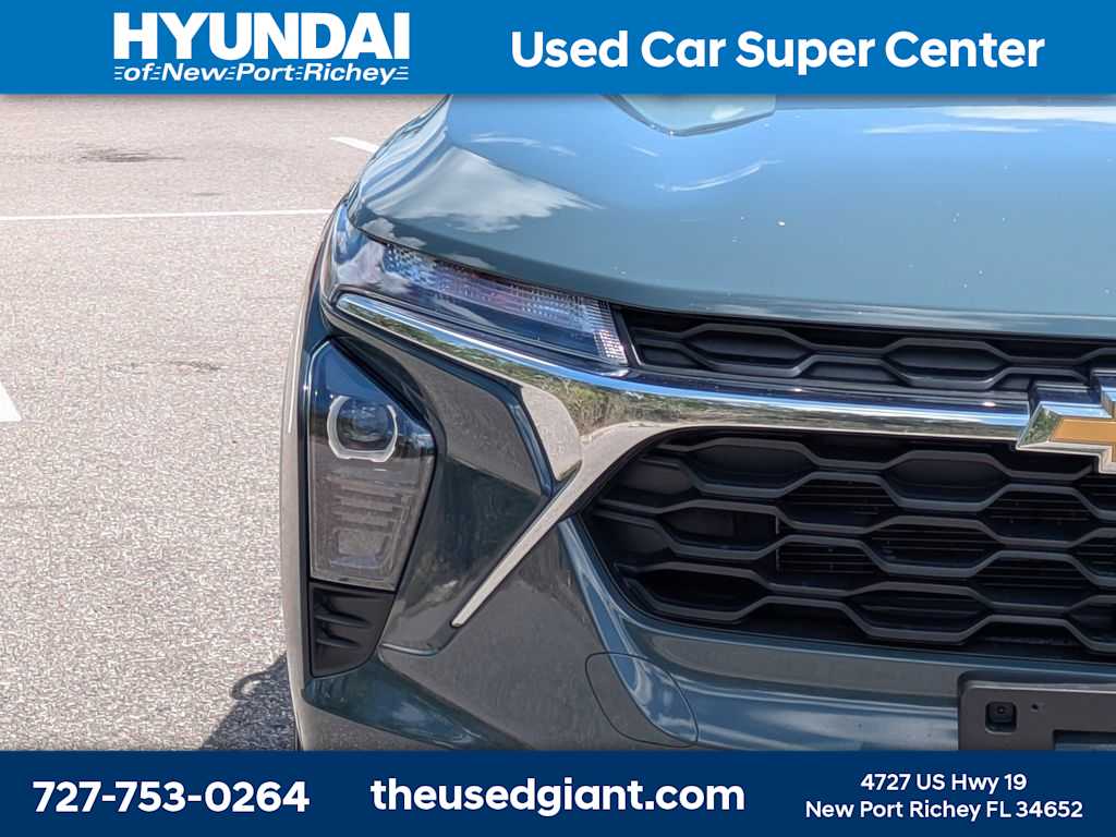 Thumbnail: 2025 Chevrolet Trax - 9