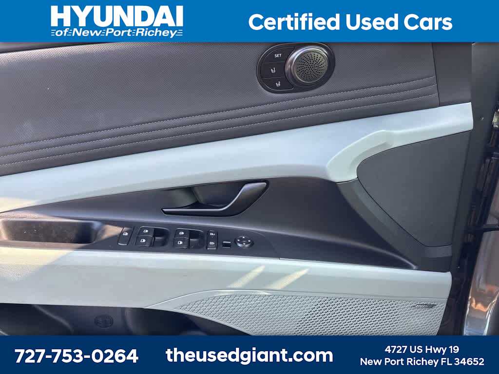 Thumbnail: 2024 Hyundai Elantra - 11