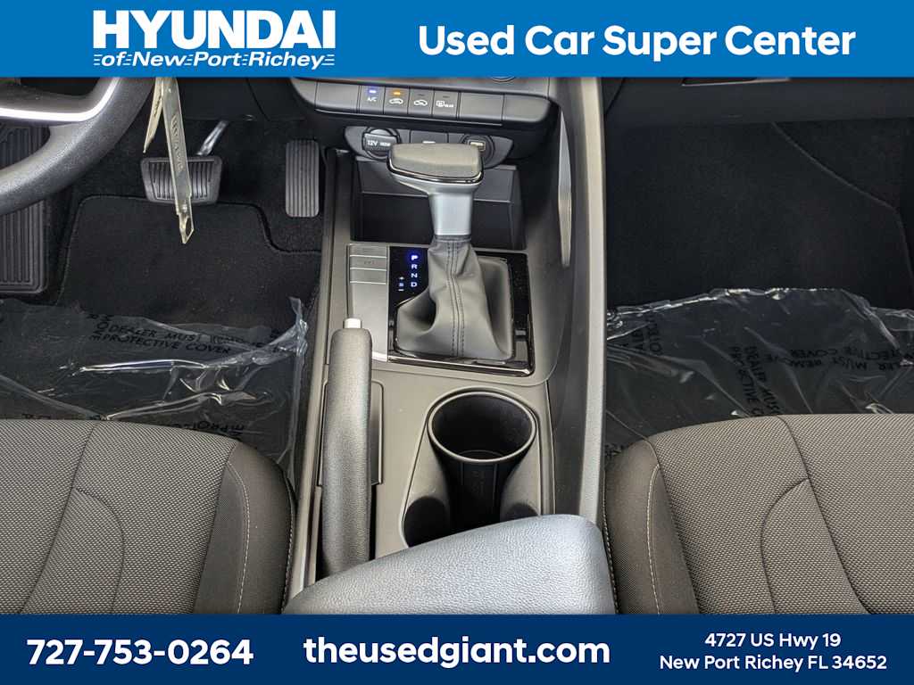 Thumbnail: 2023 Hyundai Elantra - 17