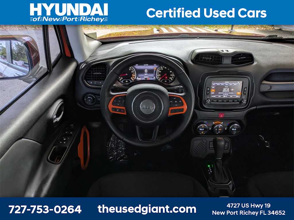 Thumbnail: 2017 Jeep Renegade - 19