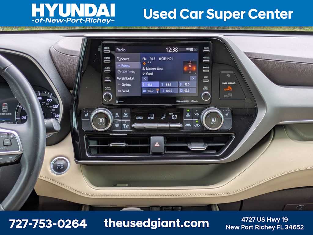 Thumbnail: 2021 Toyota Highlander - 24