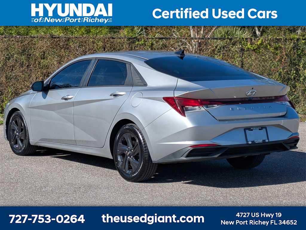 Thumbnail: 2021 Hyundai Elantra - 3