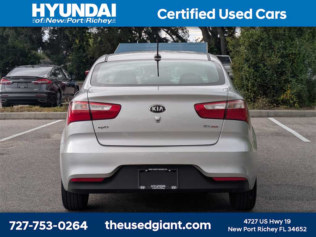 Thumbnail: 2016 Kia Rio - 4