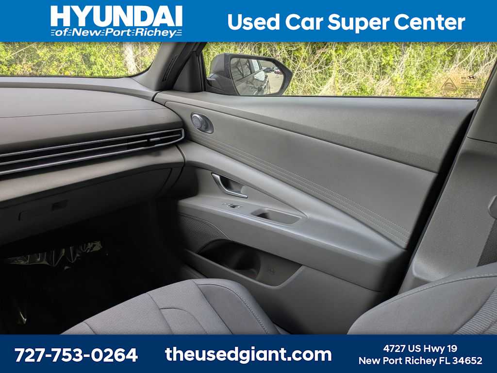 Thumbnail: 2023 Hyundai Elantra - 16
