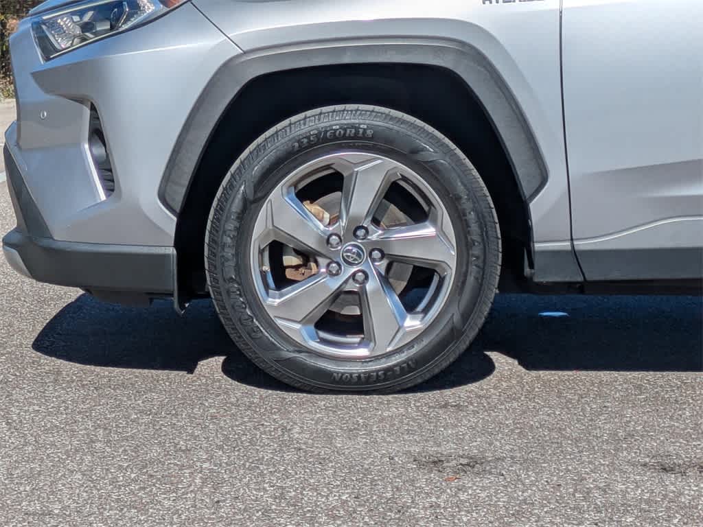 Thumbnail: 2019 Toyota RAV4 - 10