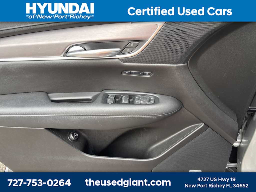Thumbnail: 2019 Cadillac XT5 - 11