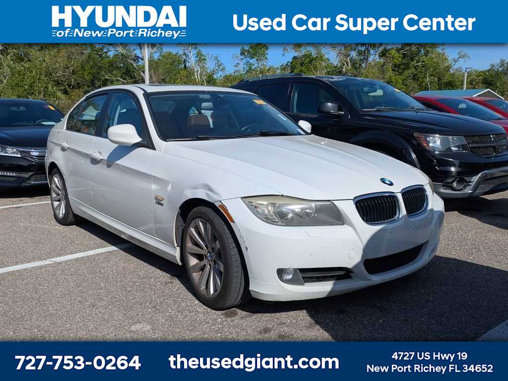Thumbnail: 2011 BMW 3 Series - 4