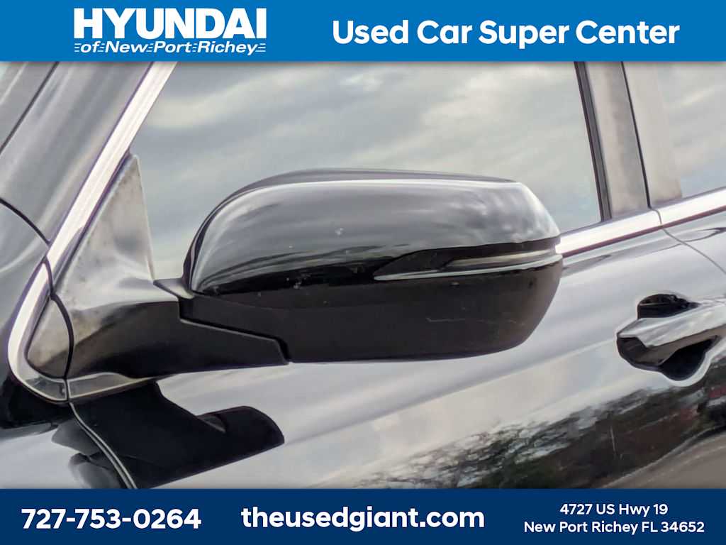 Thumbnail: 2017 Honda CR-V - 11