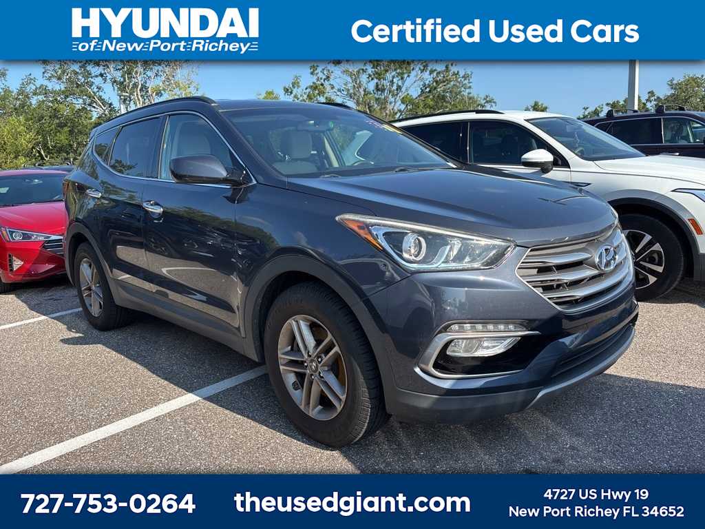 Thumbnail: 2017 Hyundai Santa Fe - 4