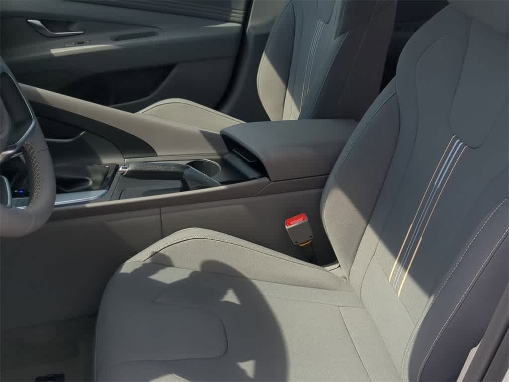 Thumbnail: 2026 Hyundai Elantra - 16