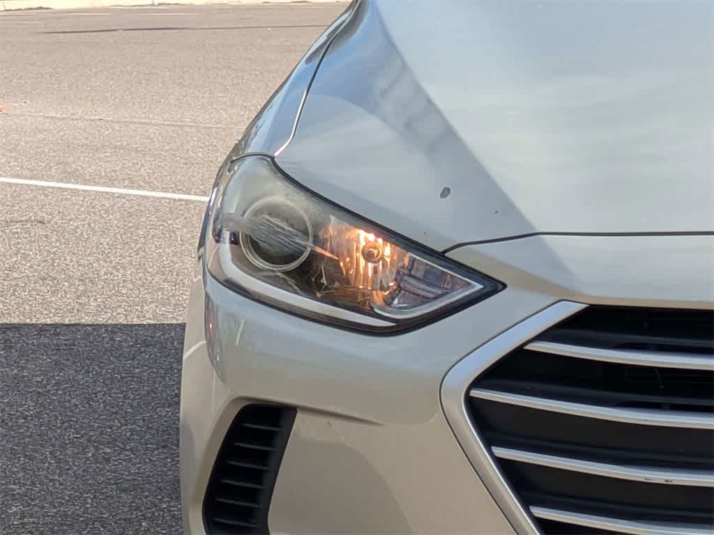 Thumbnail: 2017 Hyundai Elantra - 9