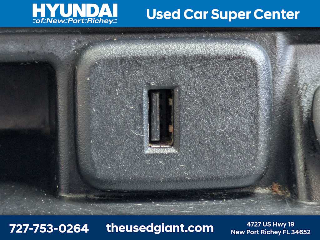 Thumbnail: 2015 GMC Acadia - 34