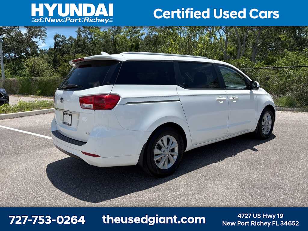 Thumbnail: 2016 Kia Sedona - 5