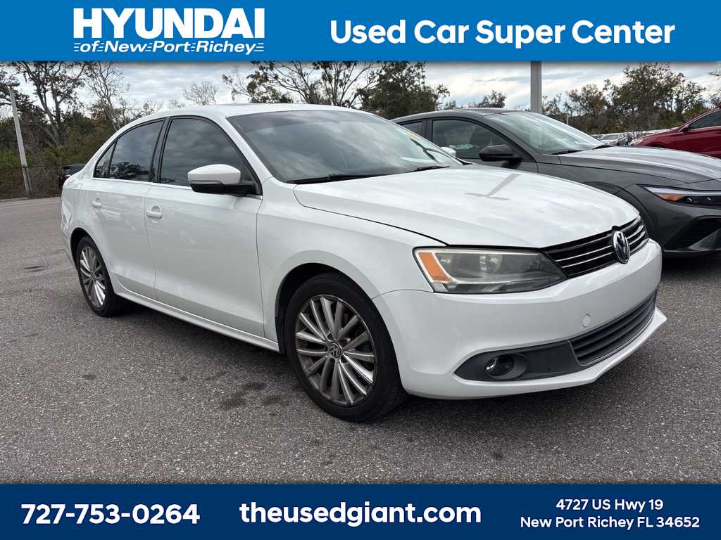 Thumbnail: 2013 Volkswagen Jetta - 4