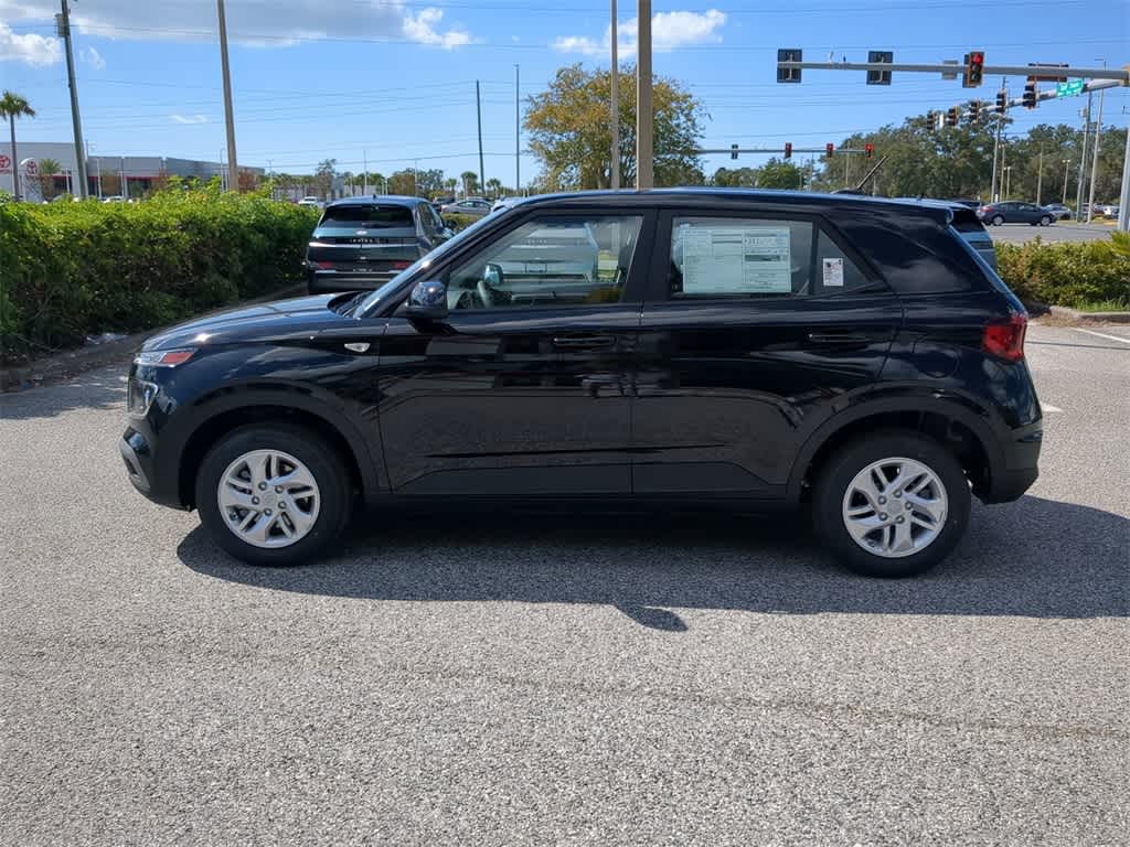 Thumbnail: 2026 Hyundai Venue - 3