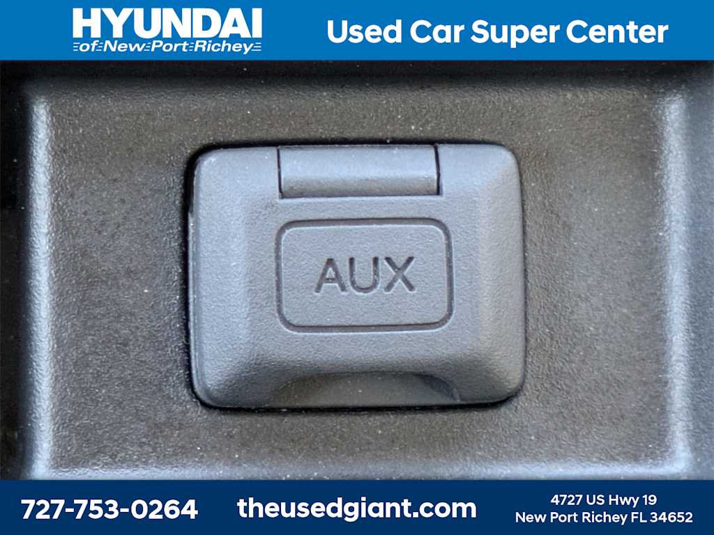 Thumbnail: 2010 Honda CR-V - 21