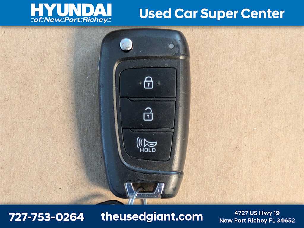 Thumbnail: 2023 Hyundai Venue - 28