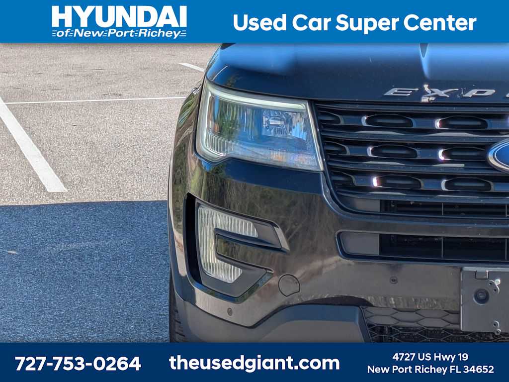 Thumbnail: 2016 Ford Explorer - 9