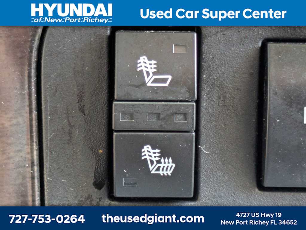 Thumbnail: 2015 GMC Acadia - 32