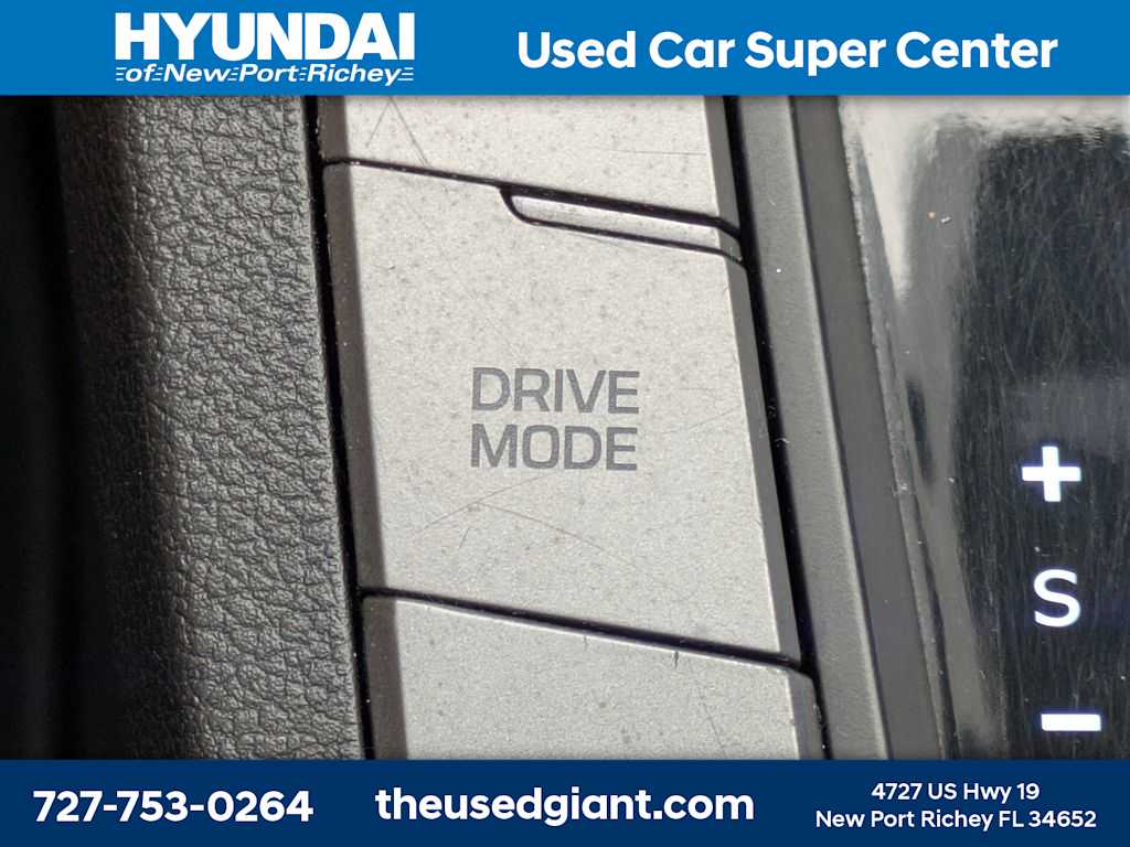 Thumbnail: 2020 Hyundai Elantra - 22