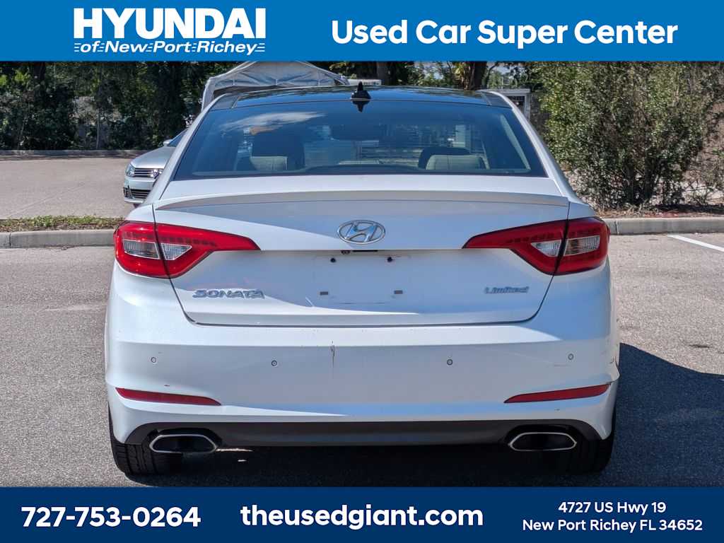 Thumbnail: 2015 Hyundai Sonata - 4