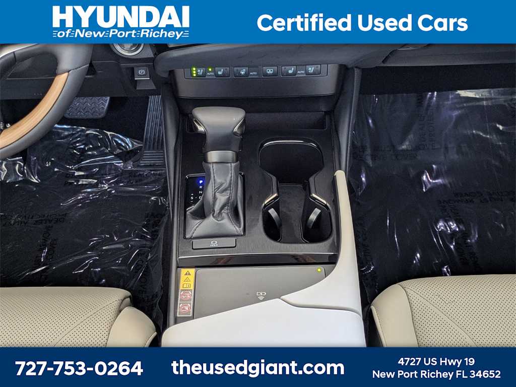 Thumbnail: 2025 Lexus ES - 20