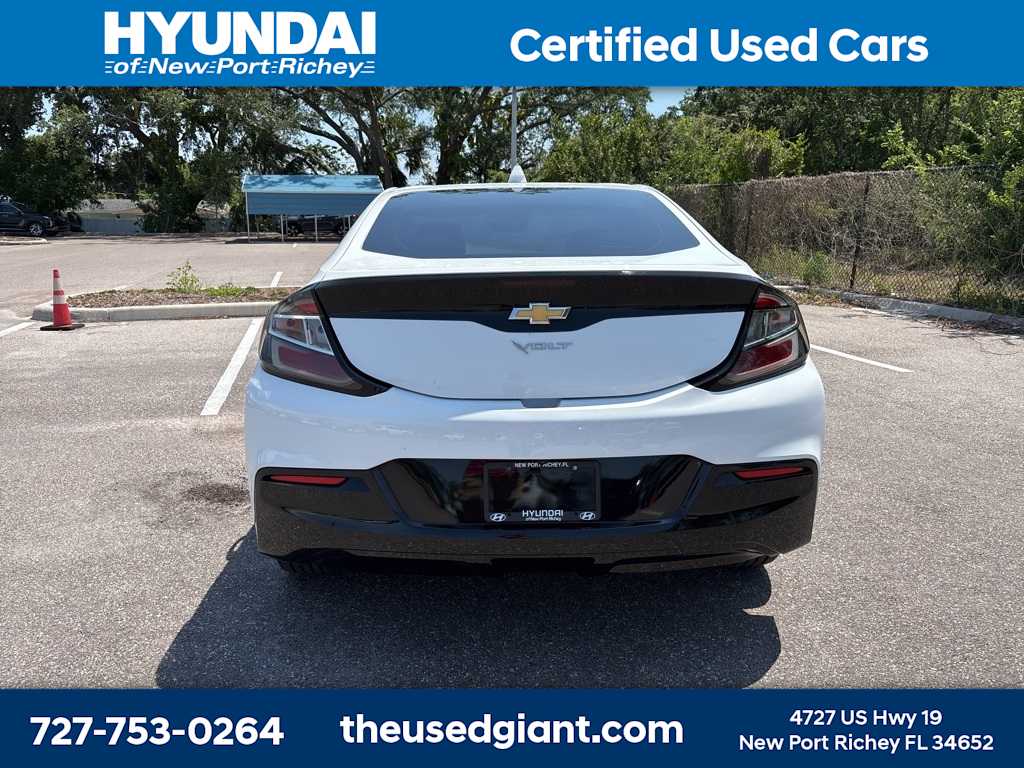 2017 Chevrolet Volt LT 4