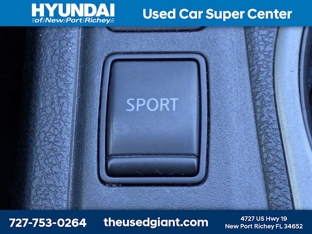 Thumbnail: 2013 Nissan Rogue - 26