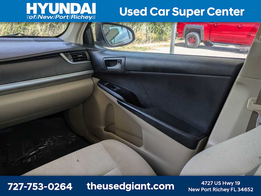 Thumbnail: 2012 Toyota Camry - 17