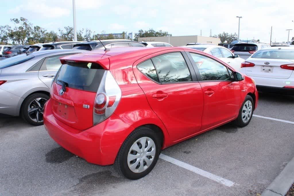 Thumbnail: 2012 Toyota Prius c - 3