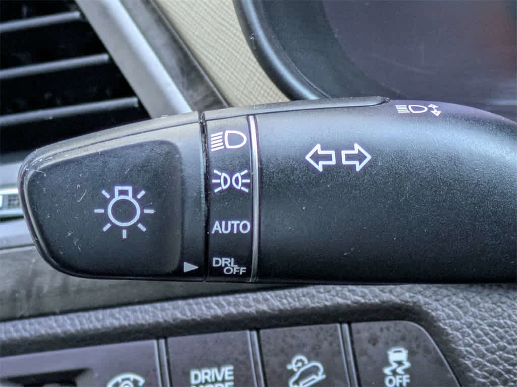 Thumbnail: 2017 Hyundai Santa Fe - 30