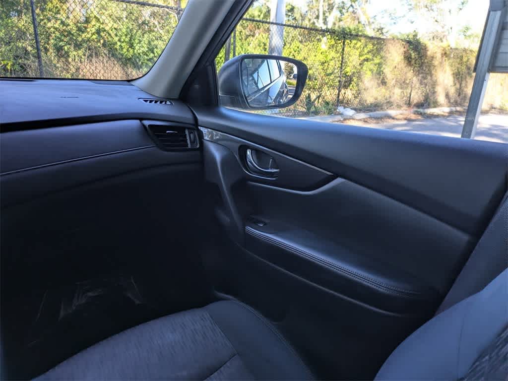 Thumbnail: 2018 Nissan Rogue - 20