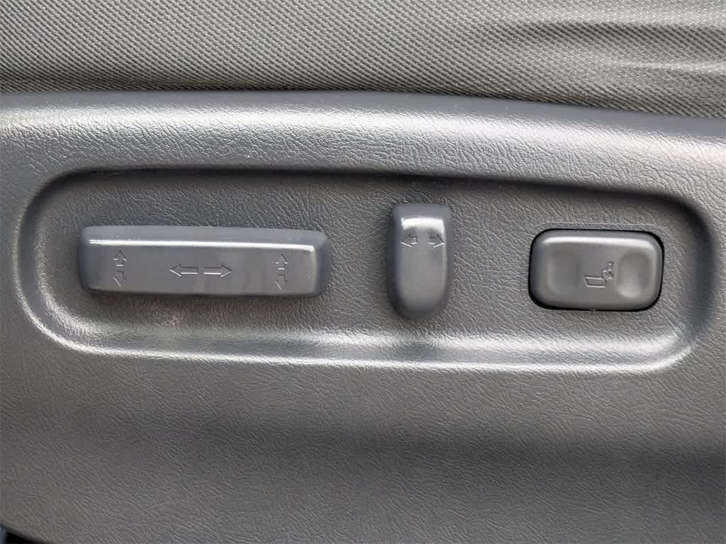 Thumbnail: 2014 Honda Ridgeline - 22