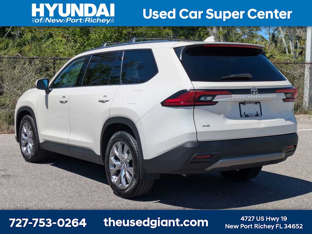 Thumbnail: 2024 Toyota Grand Highlander - 3