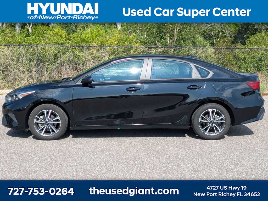 Thumbnail: 2024 Kia Forte - 2