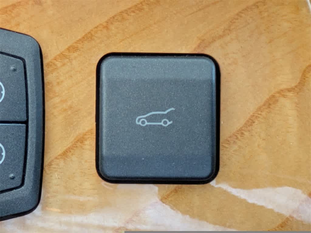 Thumbnail: 2011 Lincoln MKX - 32