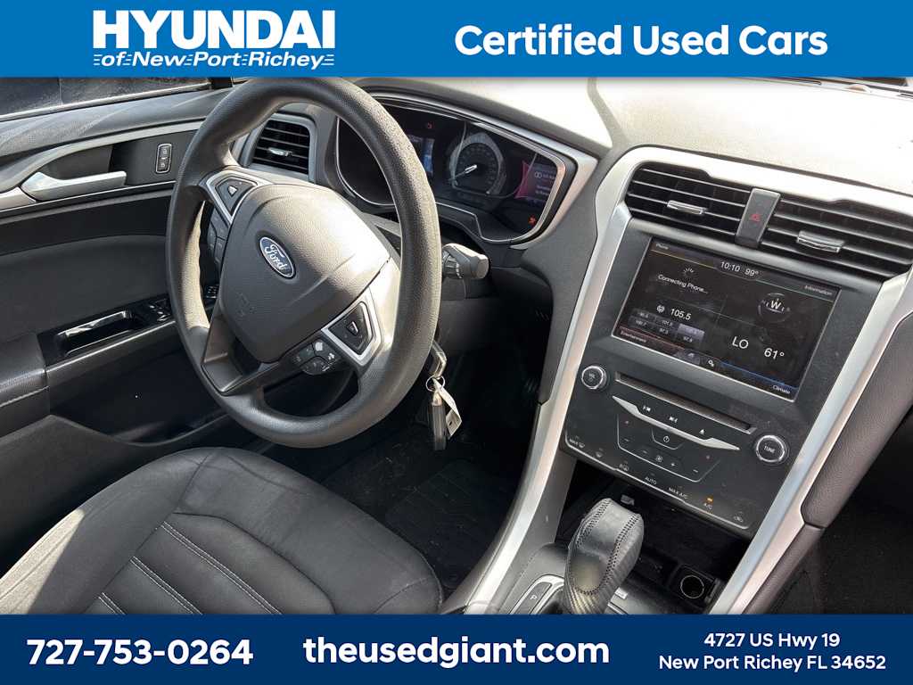 Thumbnail: 2013 Ford Fusion - 4